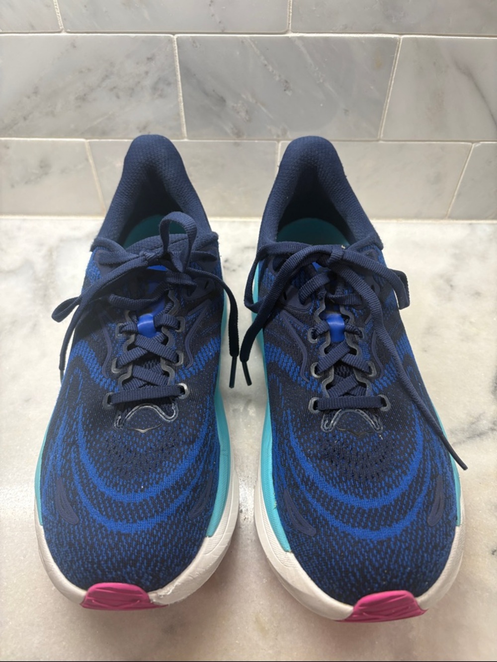 Hoka Arahi 8 - Women’s Size 8 Navy Running Shoe - Picture 2 of 6